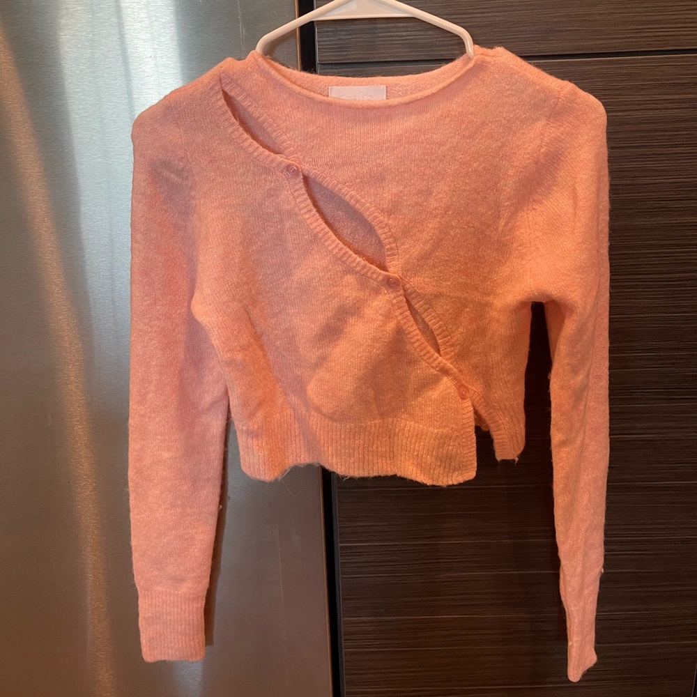 Cropped sweater with front button detailing